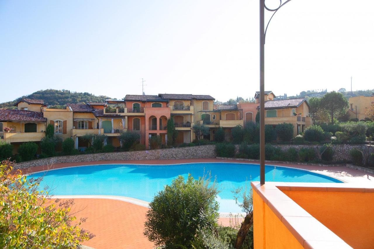 Borgo Del Torchio Apartments By Wonderful Italy Manerba del Garda Eksteriør billede