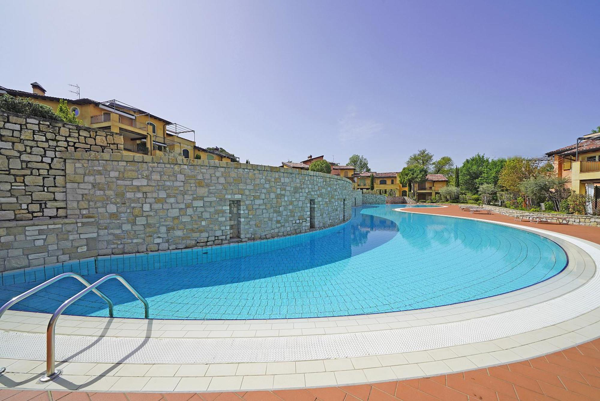 Borgo Del Torchio Apartments By Wonderful Italy Manerba del Garda Eksteriør billede