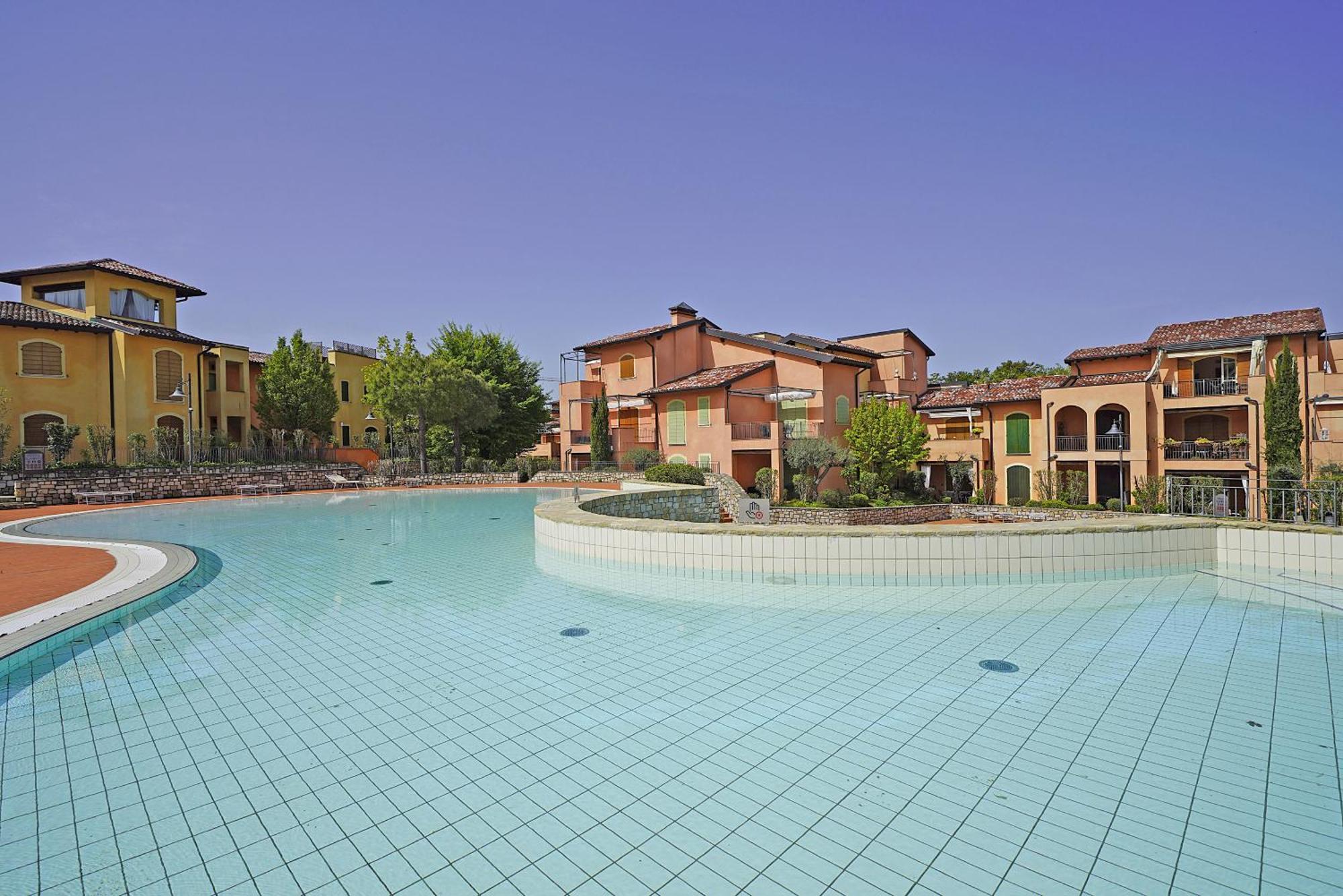 Borgo Del Torchio Apartments By Wonderful Italy Manerba del Garda Eksteriør billede