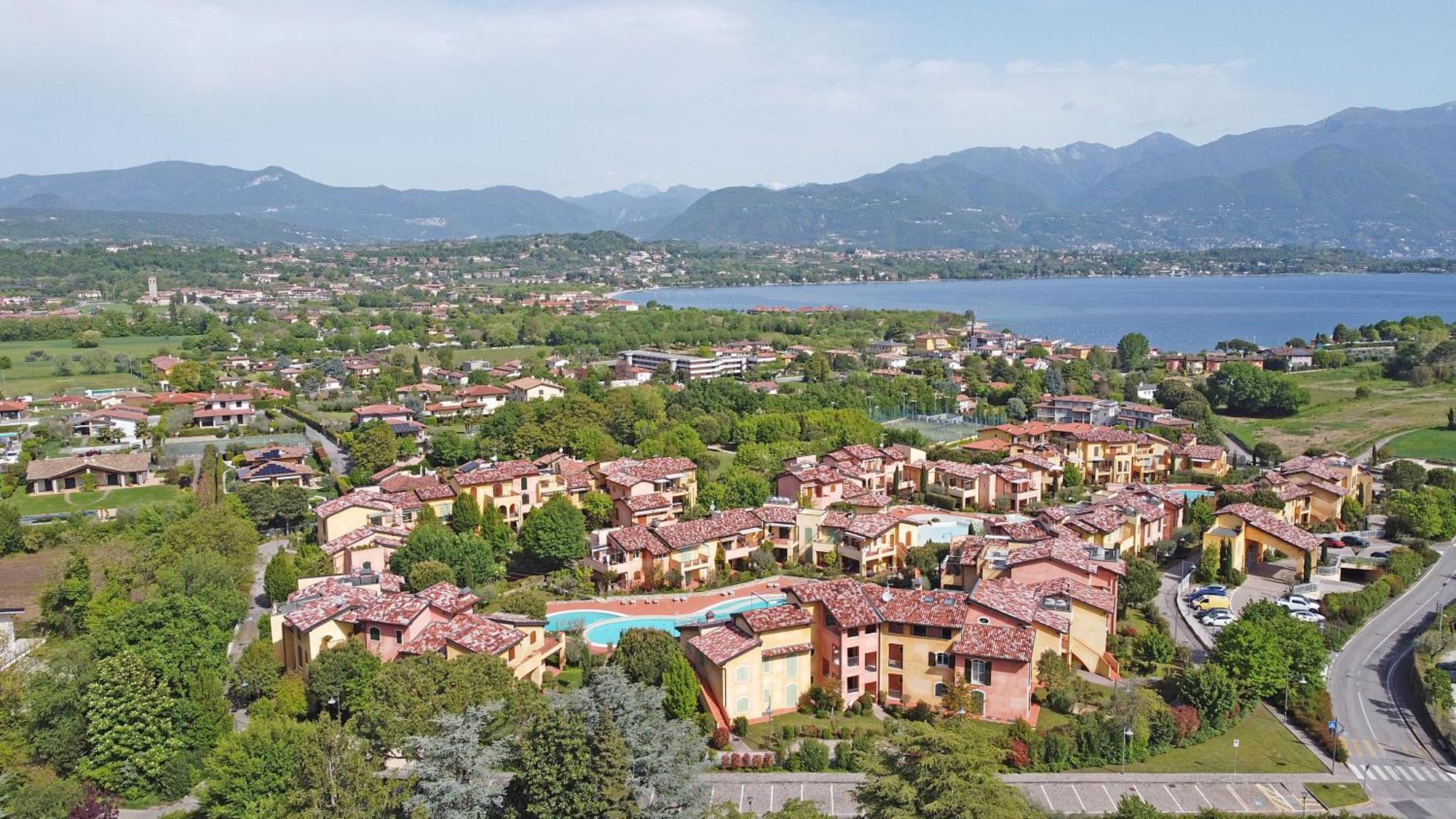 Borgo Del Torchio Apartments By Wonderful Italy Manerba del Garda Eksteriør billede