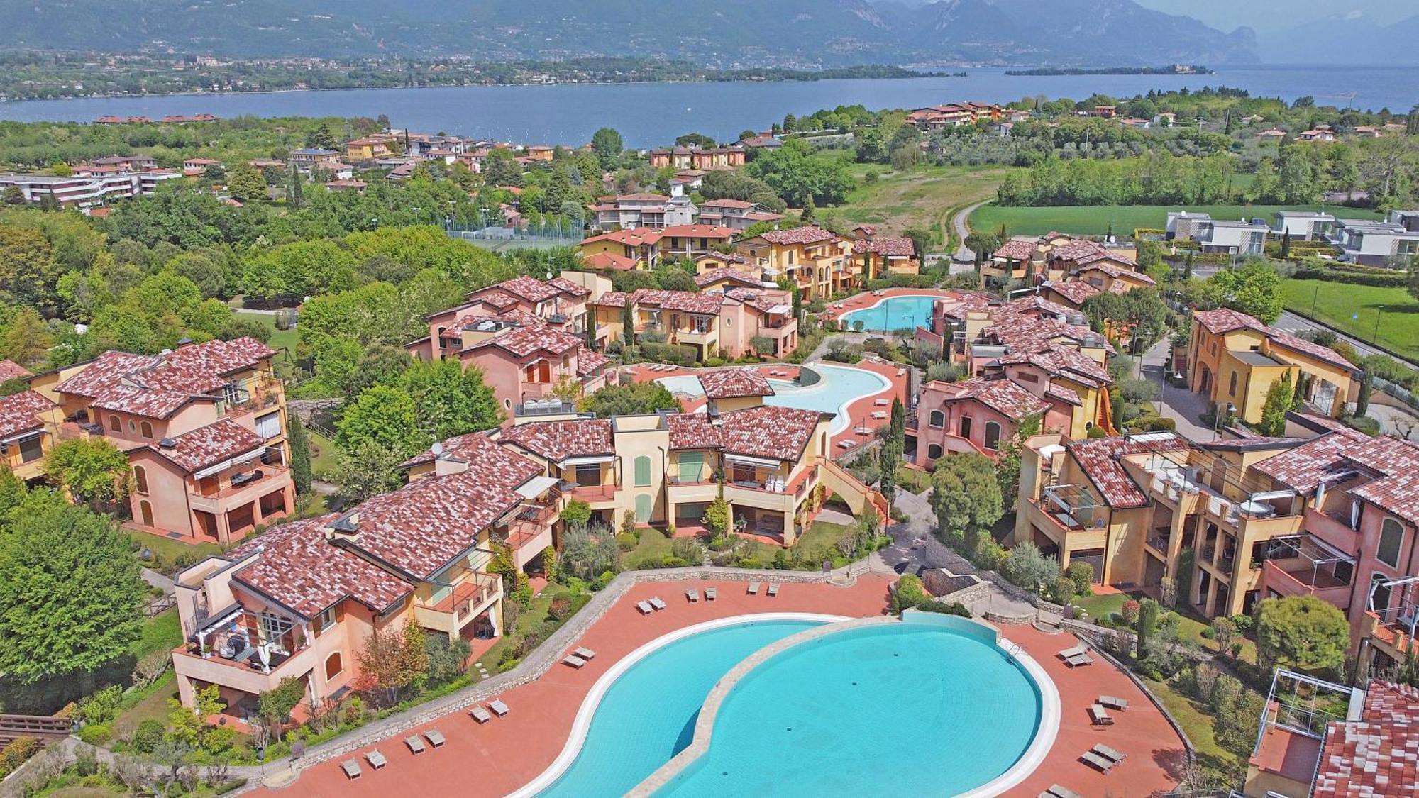 Borgo Del Torchio Apartments By Wonderful Italy Manerba del Garda Eksteriør billede